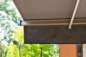 pose store banne corgoloin